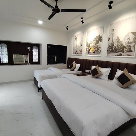 Hotel Mrk Varanasi Luaran gambar