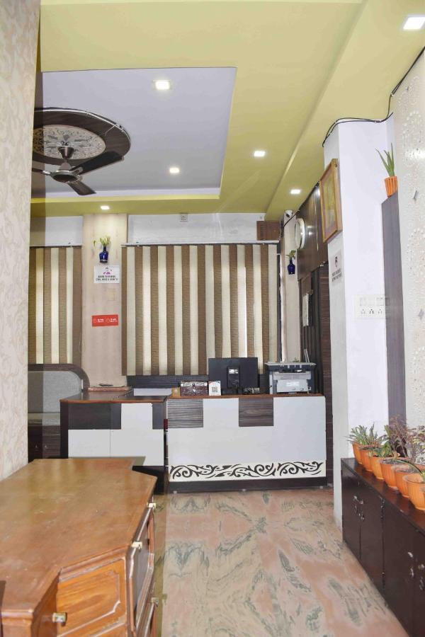 Hotel Mrk Varanasi Luaran gambar