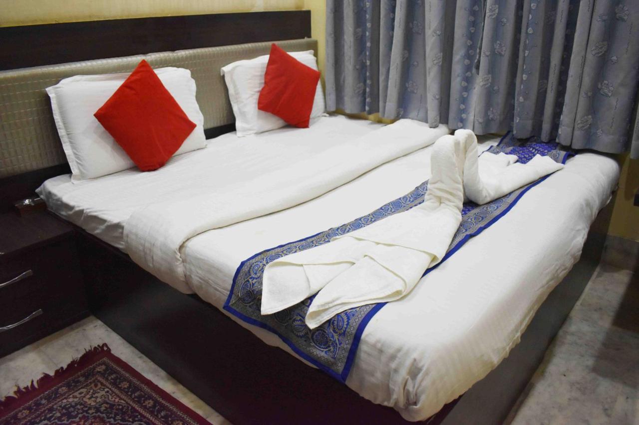 Hotel Mrk Varanasi Luaran gambar