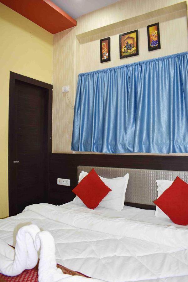 Hotel Mrk Varanasi Luaran gambar