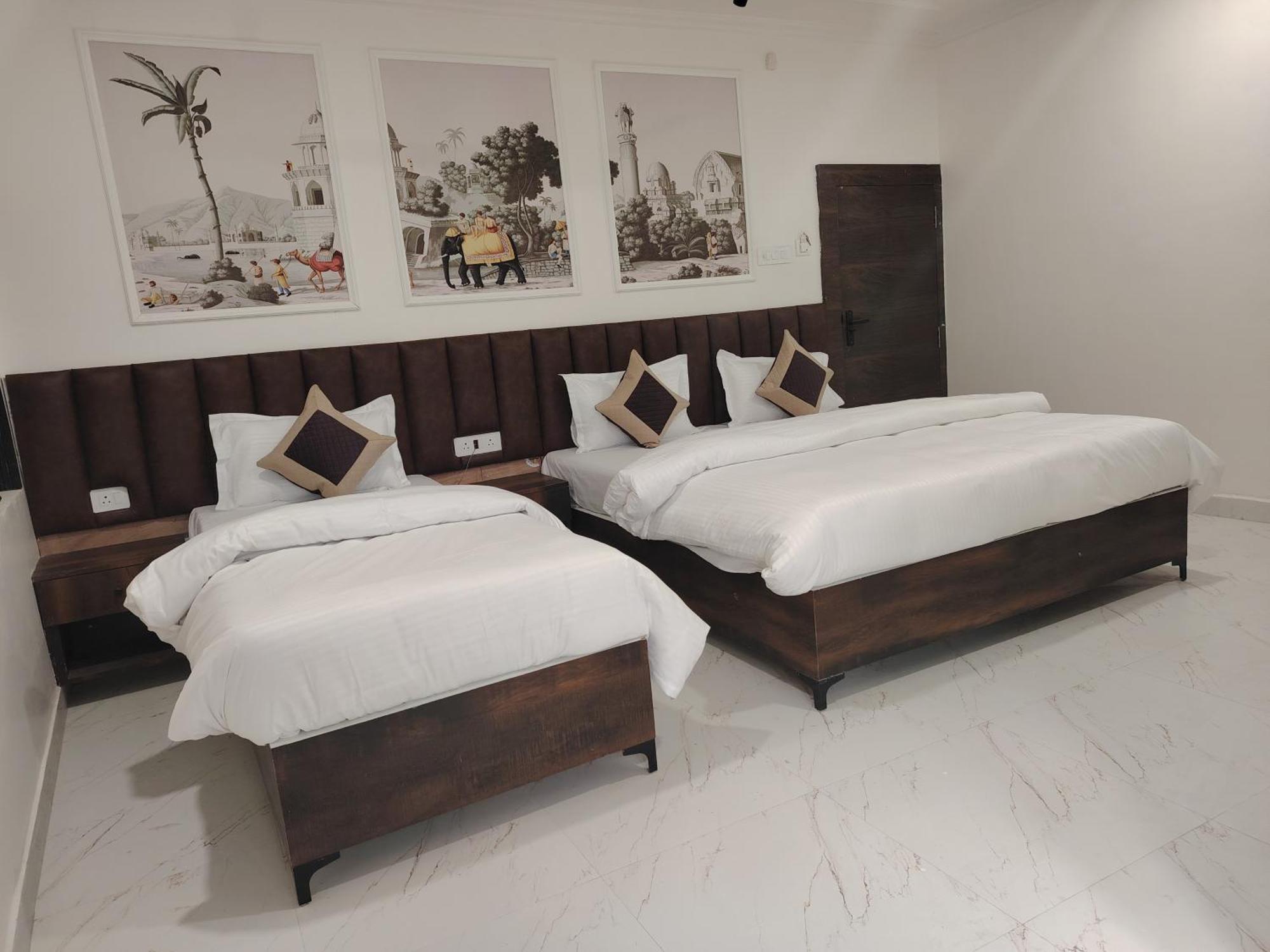 Hotel Mrk Varanasi Luaran gambar