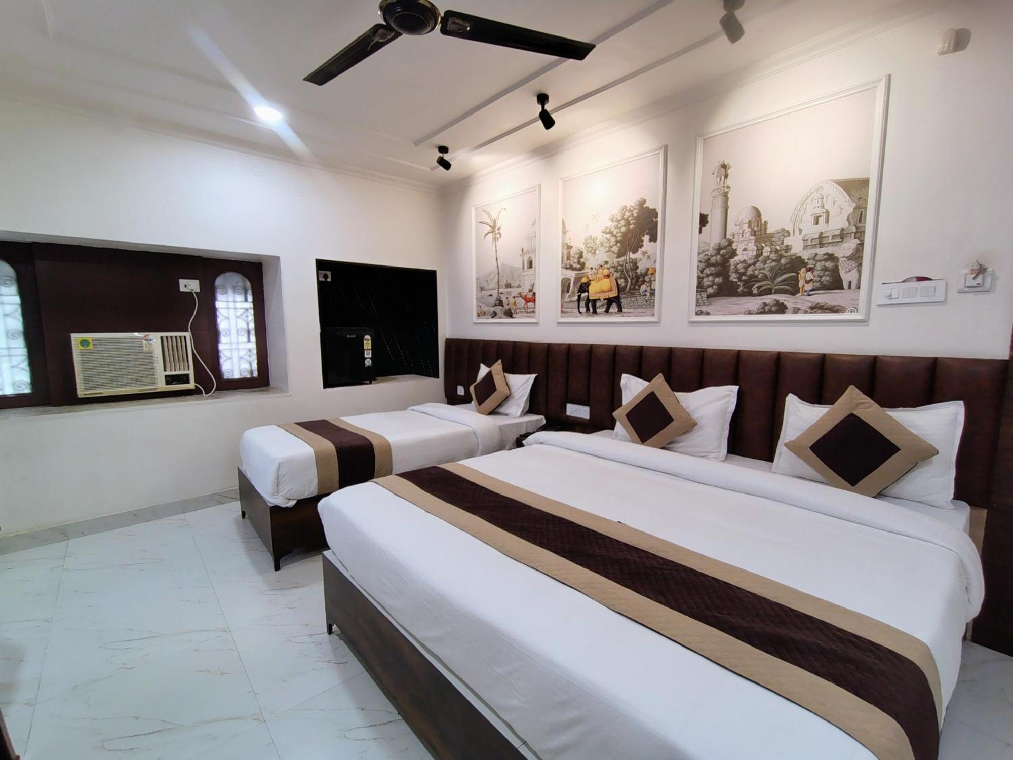 Hotel Mrk Varanasi Luaran gambar