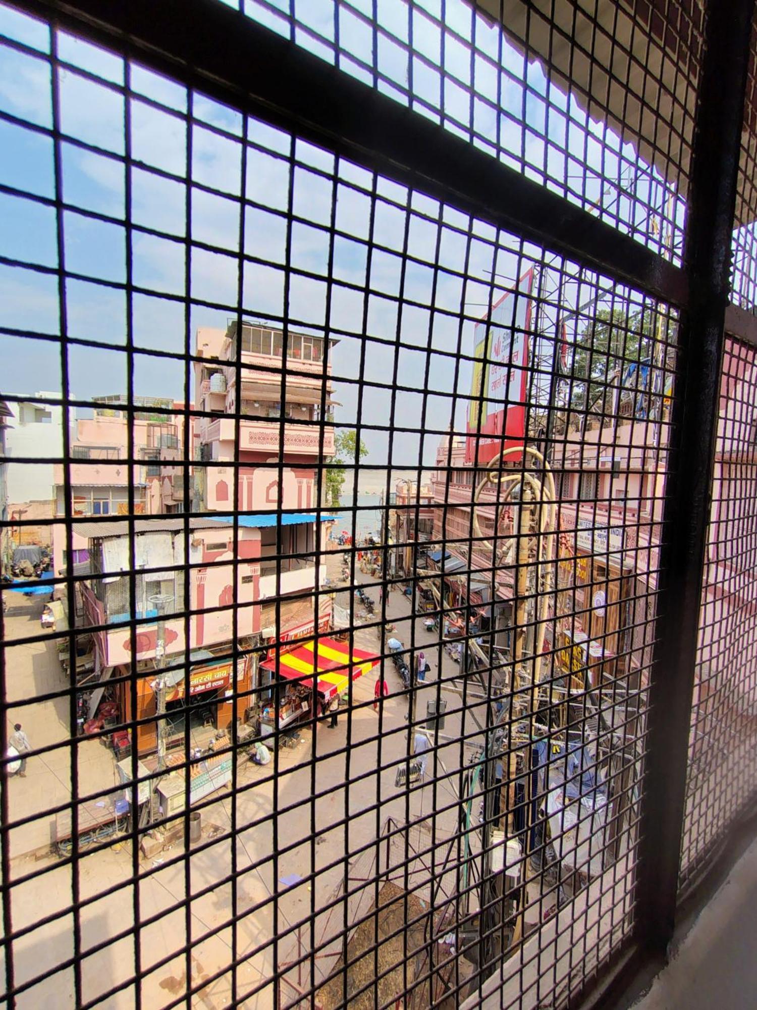 Hotel Mrk Varanasi Luaran gambar