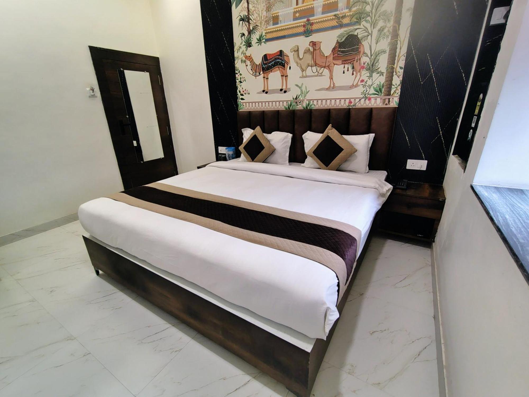 Hotel Mrk Varanasi Luaran gambar