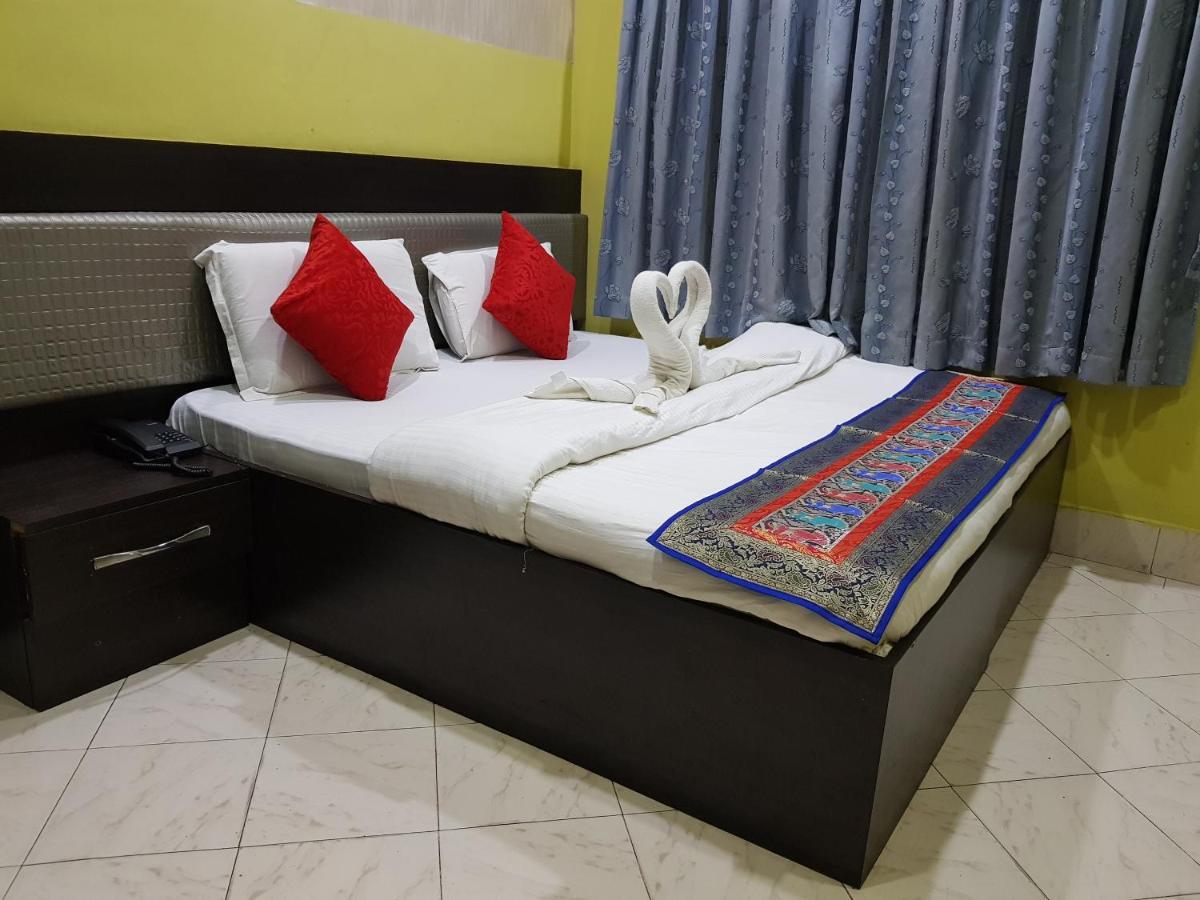 Hotel Mrk Varanasi Luaran gambar